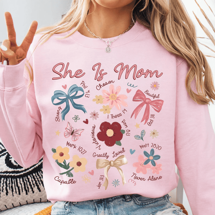 She is Mom Pullover