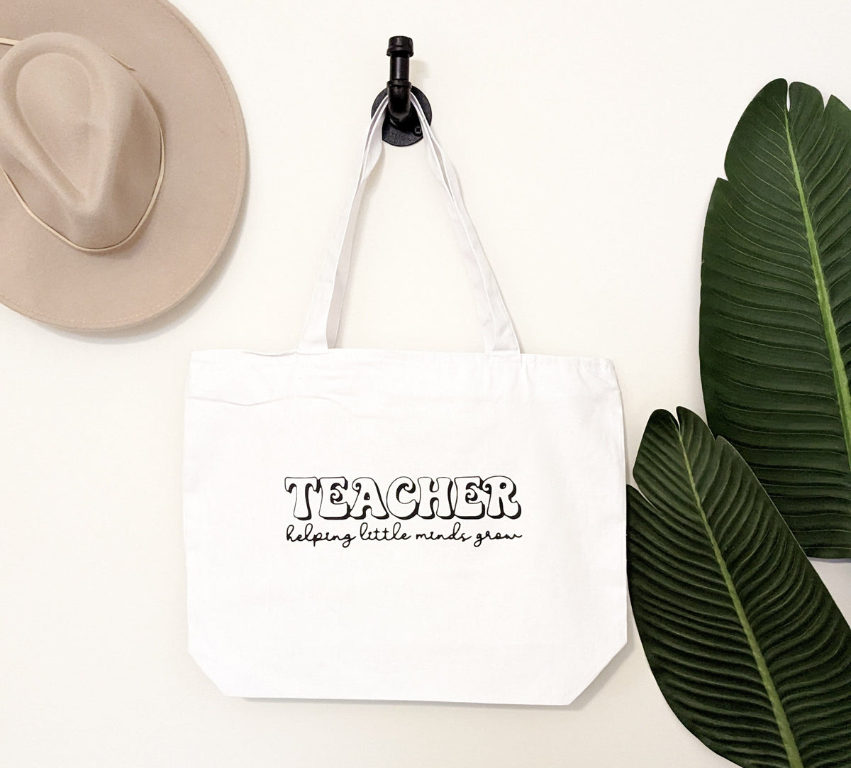 Teacher Helping Little Minds Grow Tote
