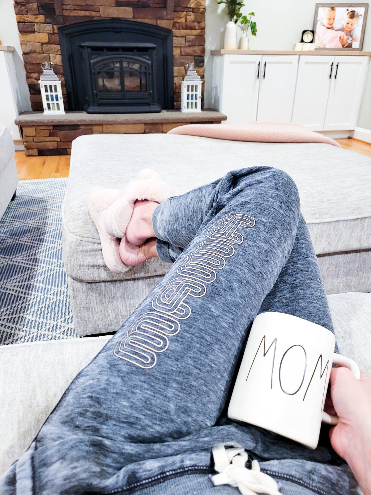 Retro Mama Fleece Joggers