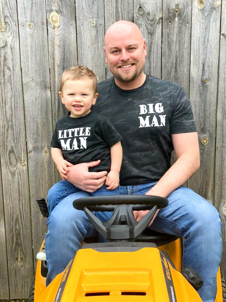 T shirt big deals man little man