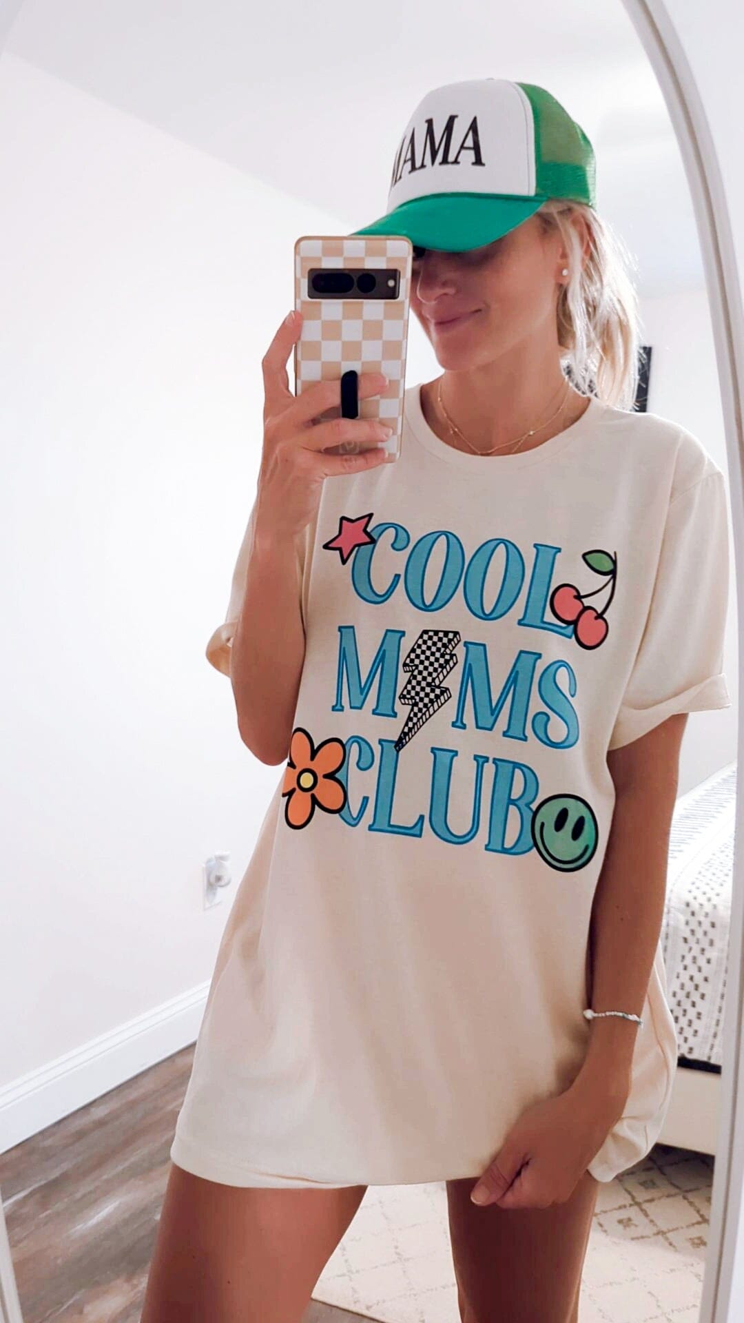 Retro Cool Moms Club Tee