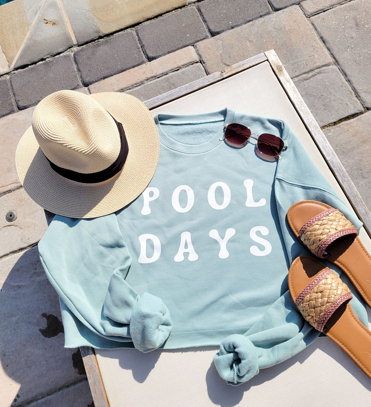 Pool Days Cropped Pullover